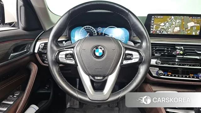 BMW 5 Series (G30) 2019 Белый из Кореи, фото 4