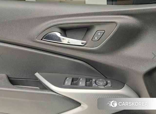 Chevrolet (GM Daewoo) Trax Crossover 2025 Белый из Кореи, фото 4