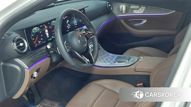 Mercedes-Benz E-Class W213 2023 Белый из Кореи, фото 4