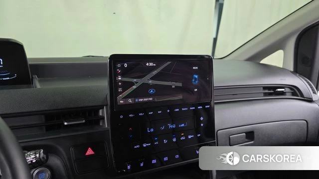 Hyundai Staria 2023 Серый из Кореи, фото 4