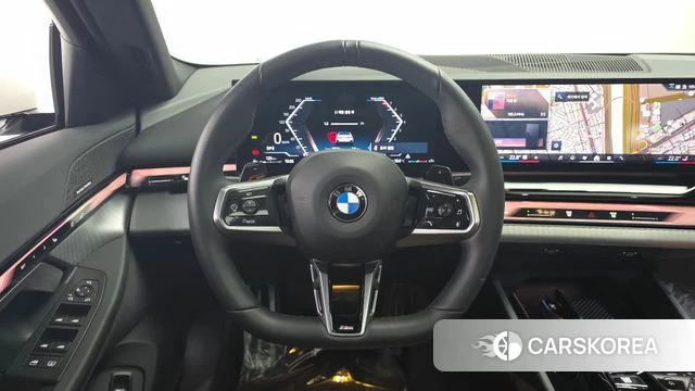 BMW 5 Series (G60) 2024 Белый из Кореи, фото 4