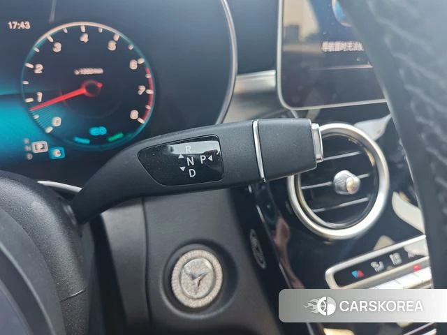 Mercedes-Benz Class C 2019 Белый из Китая, фото 4
