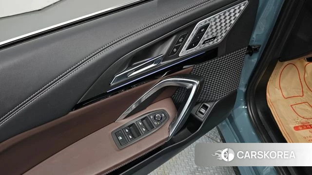 BMW X1 (U11) 2023 Светло-серебряный цвет из Кореи, фото 4