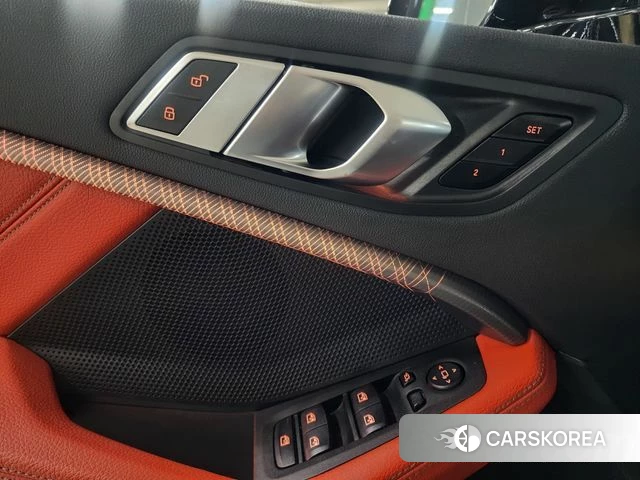 BMW 1 Series (F40) 2021 Черный из Кореи, фото 4