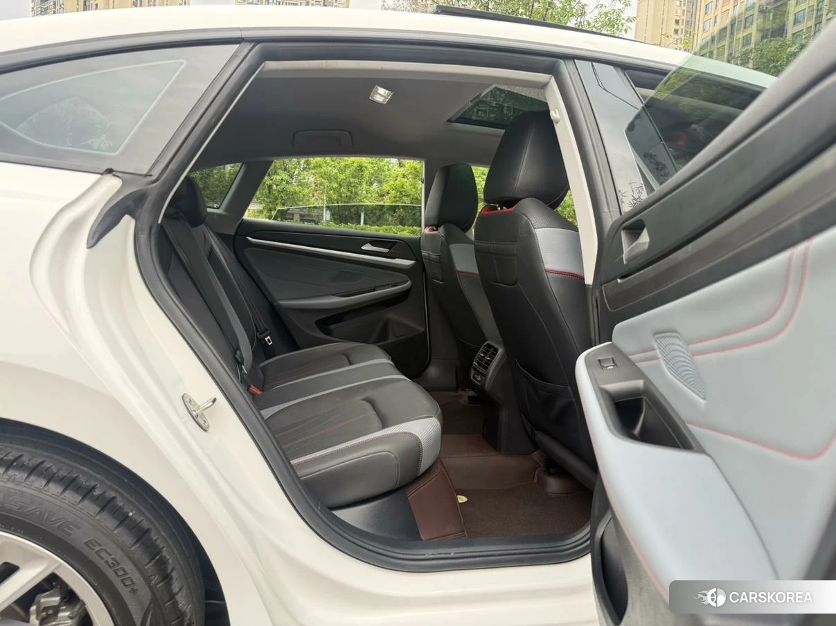 Volkswagen Lingdu 2022 Белый из Китая, фото 4