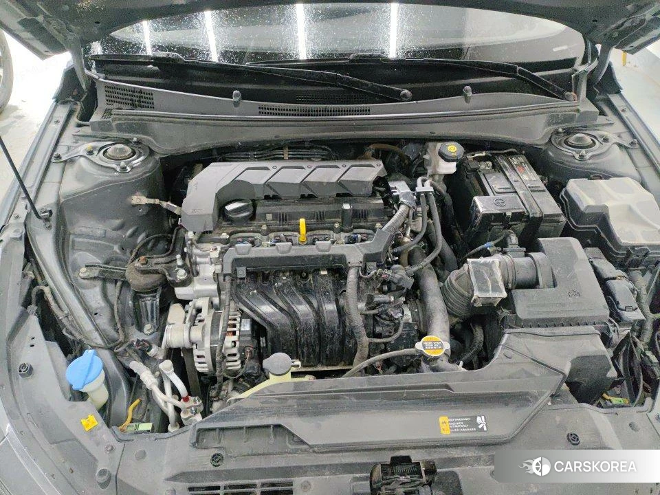 Hyundai Elantra 2022 Серебристо-серый из Китая, фото 4