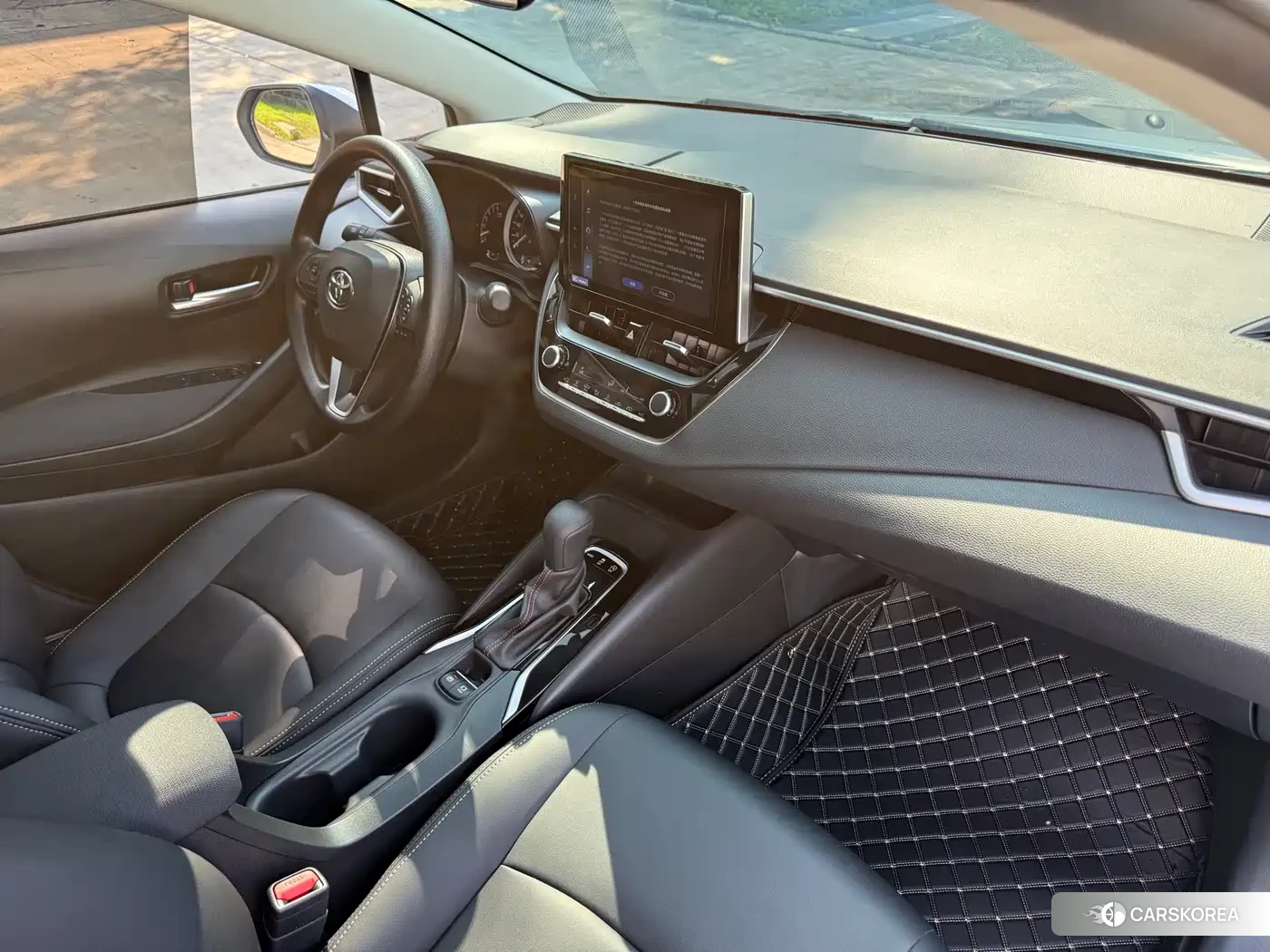 Toyota Corolla 2024 Белый из Китая, фото 4
