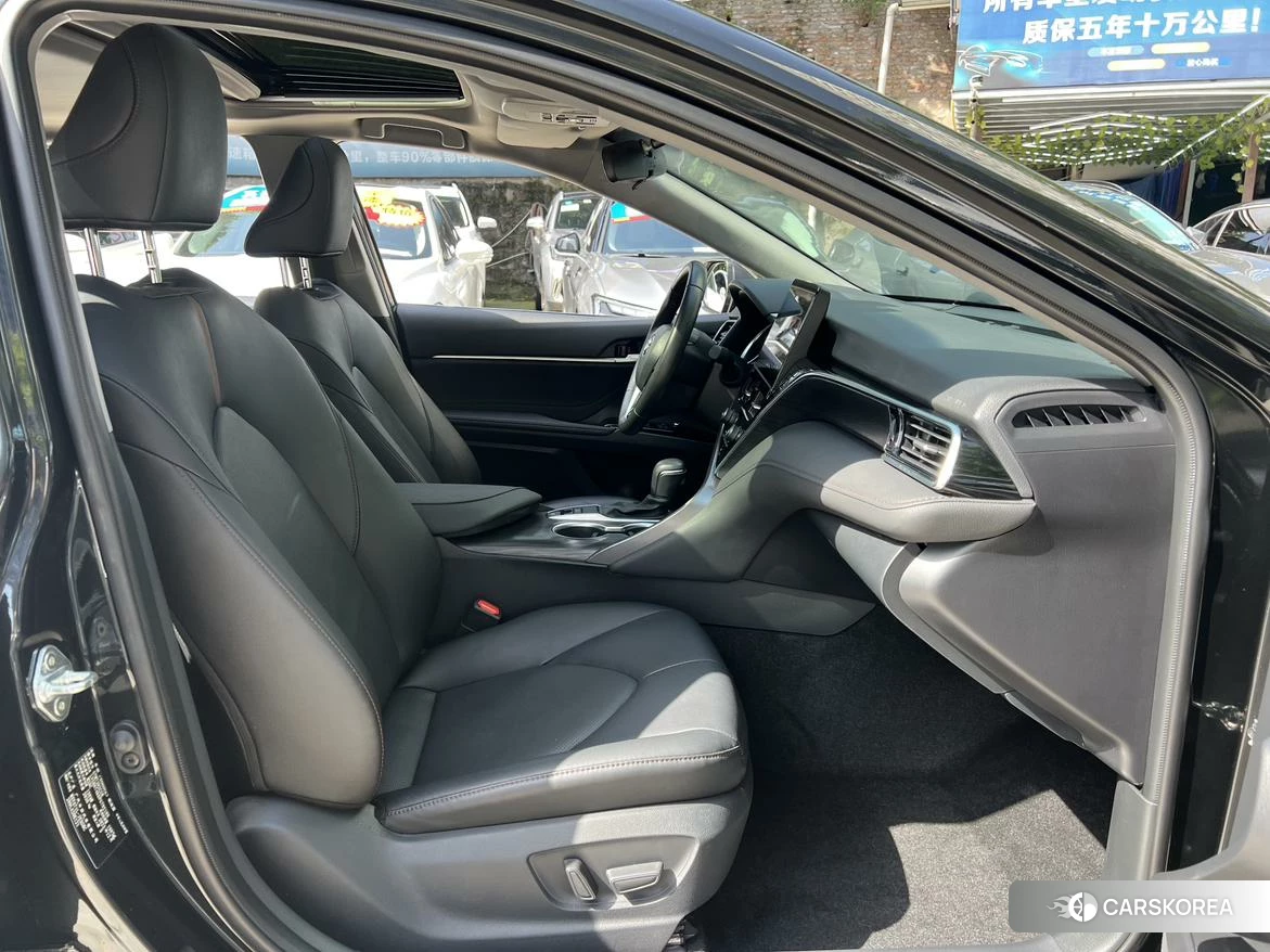 Toyota Camry 2023 Черный из Китая, фото 4