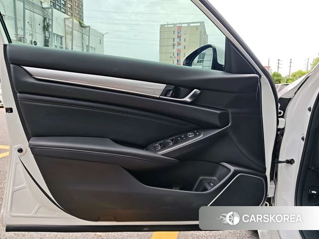 Honda Accord 2022 Белый из Китая, фото 4