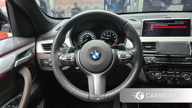 BMW X1 (F48) 2022 Черный из Кореи, фото 4