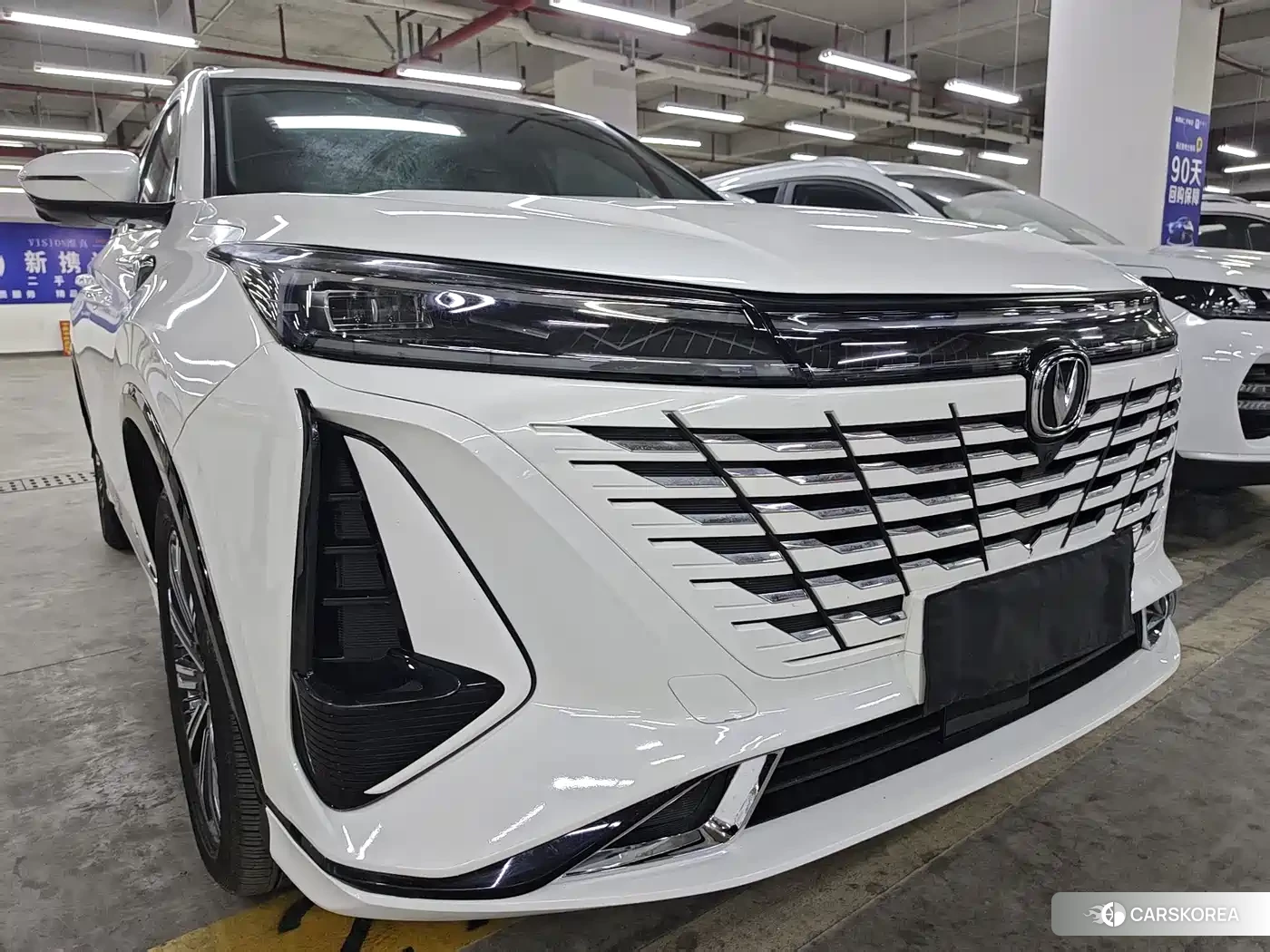 Chang'an CS75PLUS 2024 Белый из Китая, фото 4