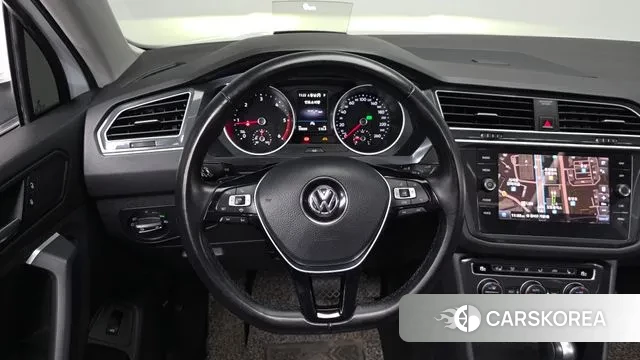 Volkswagen Tiguan second Generation 2020 Белый из Кореи, фото 4