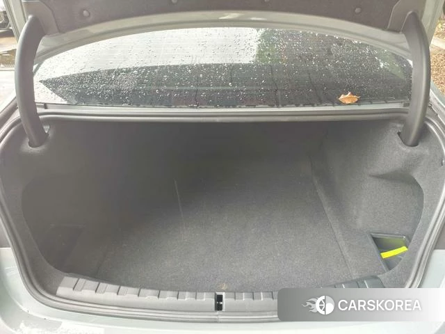 BMW 3 series 2025 Серебристо-серый из Китая, фото 4