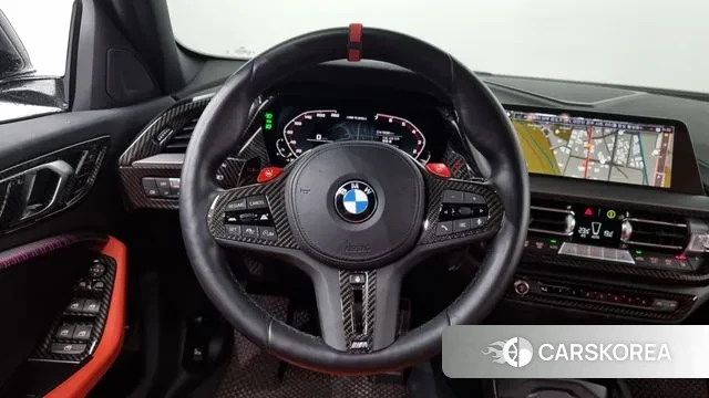 BMW 1 Series (F40) 2023 Светло-серебряный цвет из Кореи, фото 4