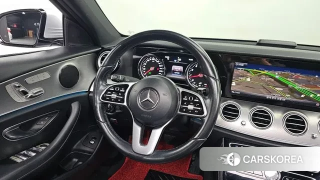 Mercedes-Benz E-Class W213 2018 Серебряный из Кореи, фото 4