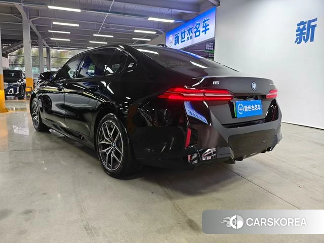 BMW i5 2025 Черный из Китая, фото 4