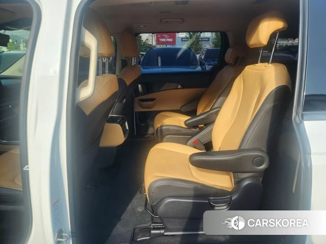 Kia Carnival 4th generation 2022 Белый из Кореи, фото 4