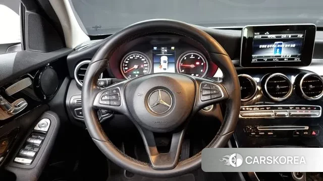 Mercedes-Benz C-Class W205 2018 Белый из Кореи, фото 4