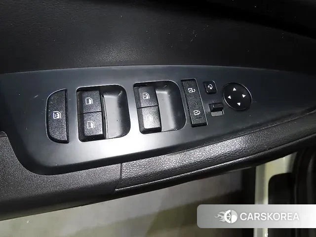 Kia Sportage 5th Generation 2023 Белый из Кореи, фото 4