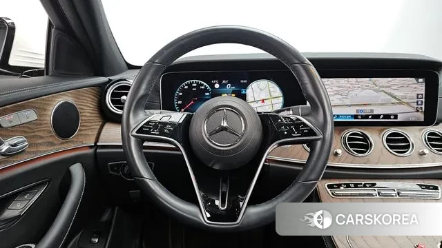 Mercedes-Benz E-Class W213 2022 Белый из Кореи, фото 4