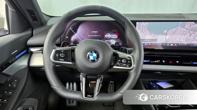 BMW 5 Series (G60) 2023 Белый из Кореи, фото 4
