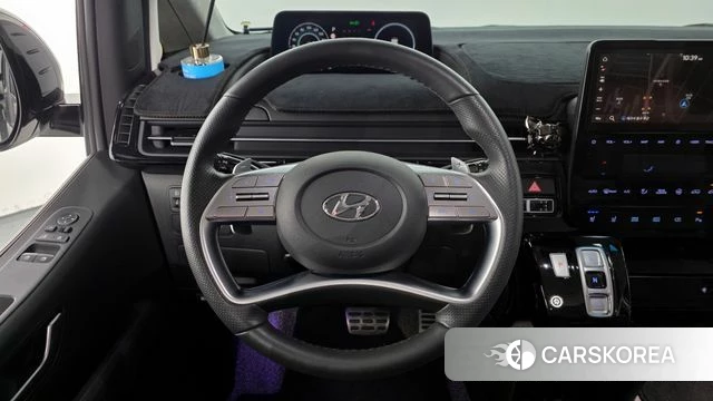 Hyundai Staria 2023 Белый из Кореи, фото 4