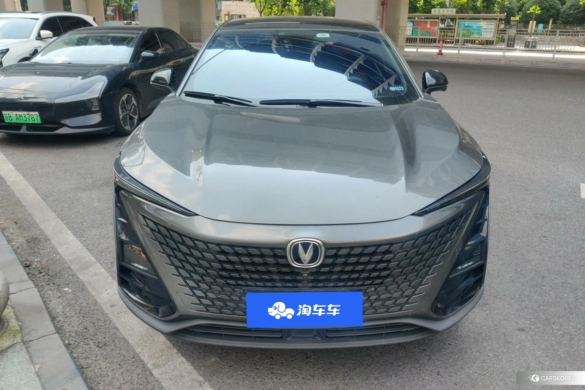 Chang'an UNI-T 2020 Темно-серый из Китая, фото 4