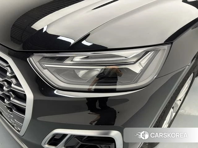 Audi Q5L 2022 Черный из Китая, фото 4