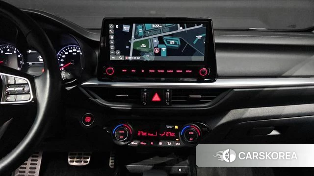 Kia The New K3 2nd generation 2023 Белый из Кореи, фото 4