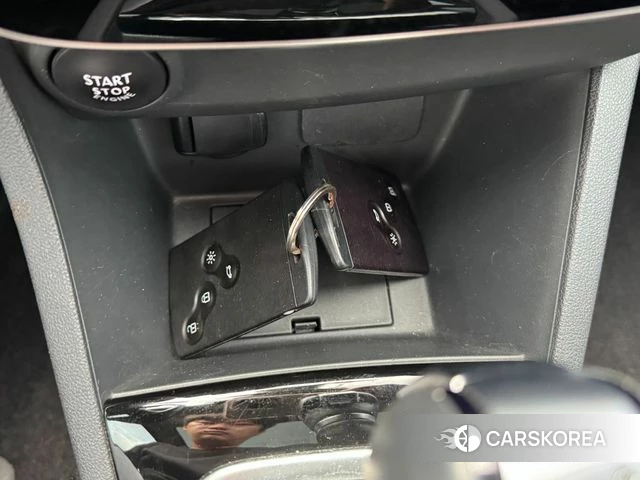 Renault Korea (Samsung) Clio 2019 Красный из Кореи, фото 4