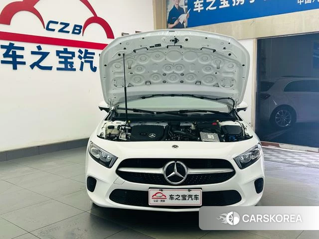 Mercedes-Benz Class A (imported) 2023 Белый из Китая, фото 4