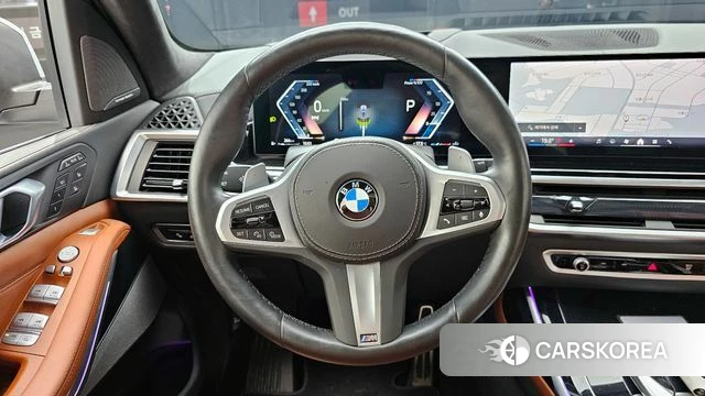 BMW X7 (G07) 2024 Серебристо-серый из Кореи, фото 4