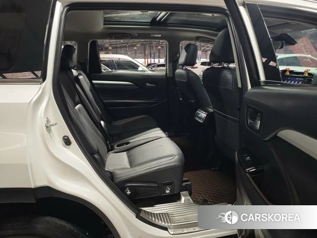 Toyota Highlander 2021 Белый из Китая, фото 4