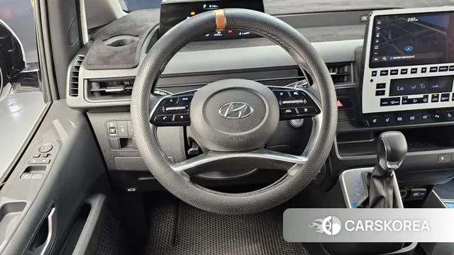 Hyundai Staria 2023 Белый из Кореи, фото 4