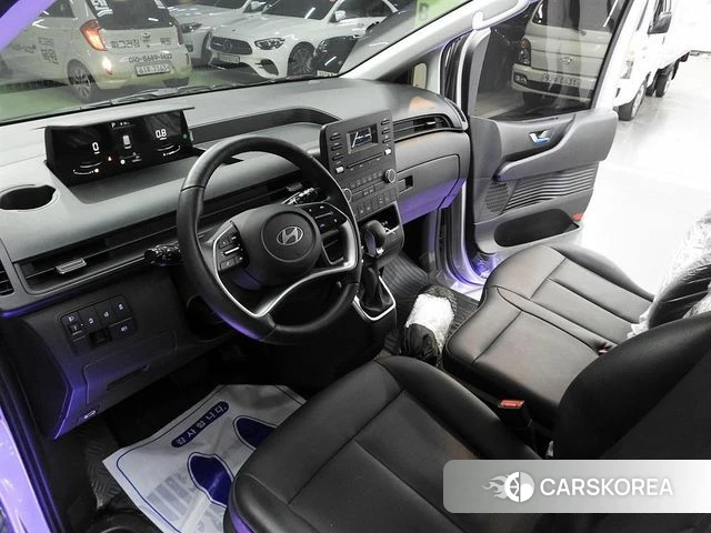 Hyundai Staria 2025 Серебряный из Кореи, фото 4