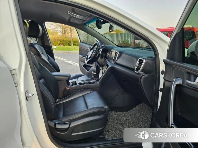 Kia Sportage 4th Generation 2018 Белый из Кореи, фото 4