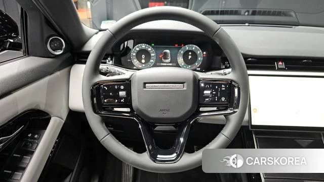 Land Rover Range Rover Evoque 2nd Generation 2025 Черный из Кореи, фото 4