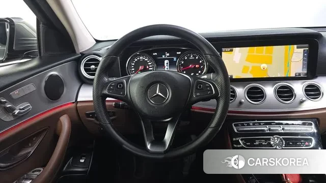 Mercedes-Benz E-Class W213 2018 Серый из Кореи, фото 4