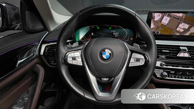 BMW 5 Series (G30) 2021 Черный из Кореи, фото 4