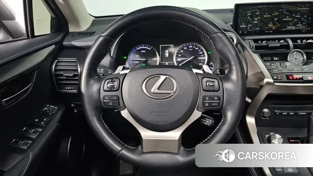 Lexus NX300h 2019 Серебряный из Кореи, фото 4