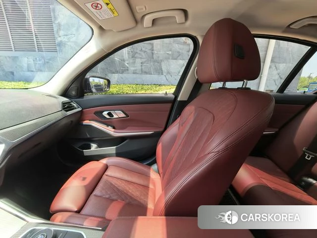 BMW 3 series 2022 Черный из Китая, фото 4
