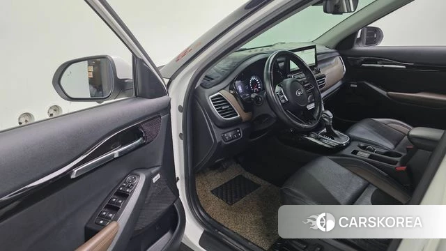 Kia Seltos 2021 Белый из Кореи, фото 4