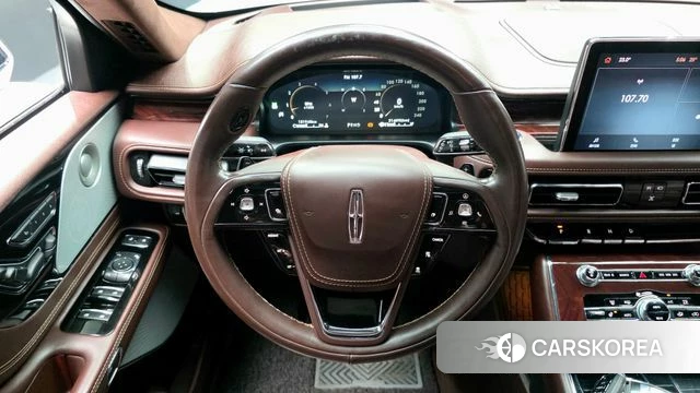 Lincoln Aviator 2nd generation 2021 Белый из Кореи, фото 4