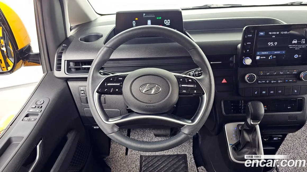 Hyundai Staria 2023 Желтый из Кореи, фото 4