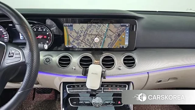 Mercedes-Benz E-Class W213 2018 Белый из Кореи, фото 4