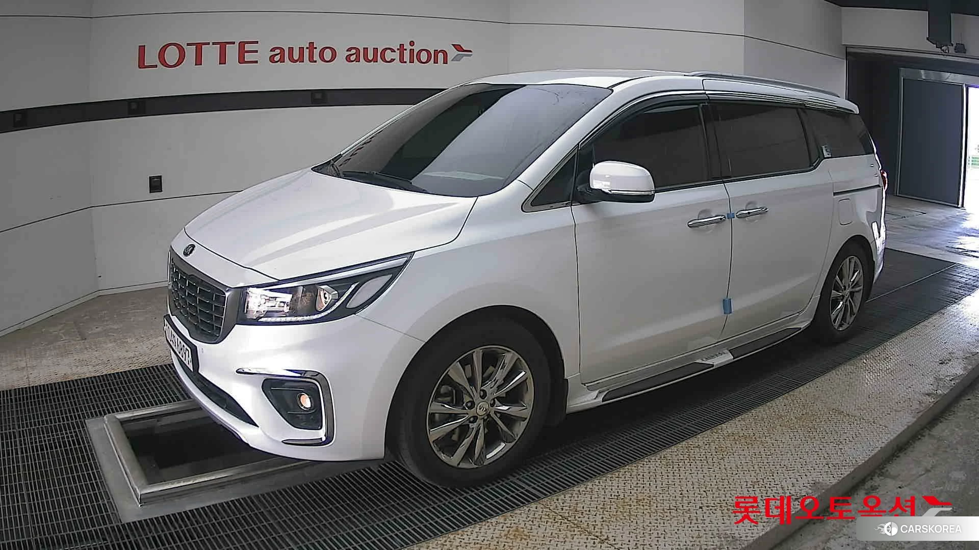 Kia Carnival 2020 Snow White Pearl из Кореи, фото 4