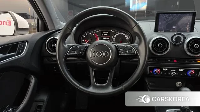 Audi New A3 2018 Белый из Кореи, фото 4