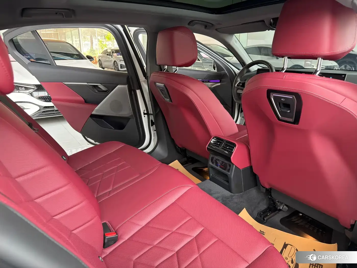 BMW i5 2025 Белый из Китая, фото 4