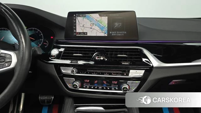 BMW 5 Series (G30) 2019 Белый из Кореи, фото 4
