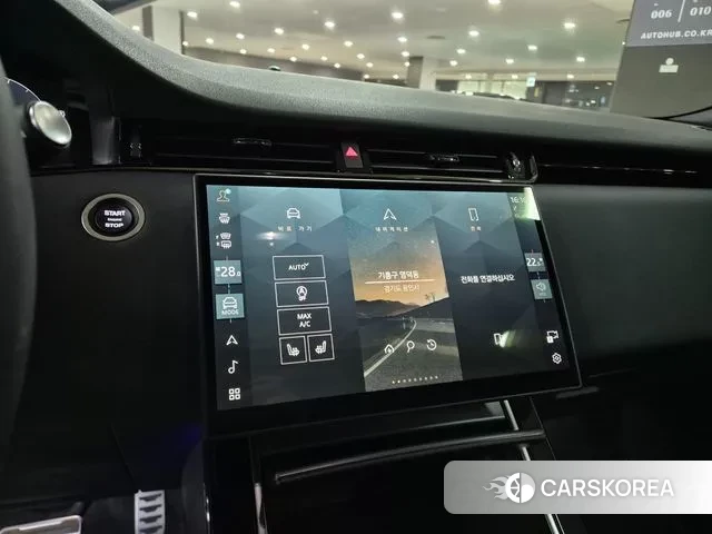 Land Rover Range Rover Evoque 2nd Generation 2025 Белый из Кореи, фото 4